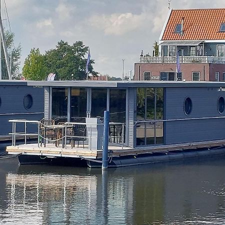 Luxury Houseboat In Volendam Marina Otel Dış mekan fotoğraf