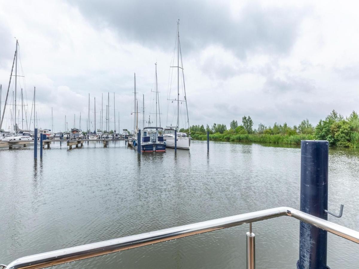 Luxury Houseboat In Volendam Marina Otel Dış mekan fotoğraf