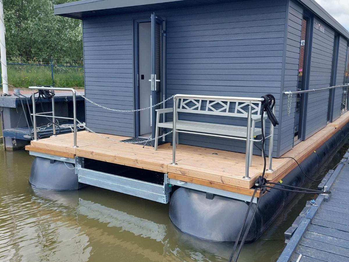 Luxury Houseboat In Volendam Marina Otel Dış mekan fotoğraf