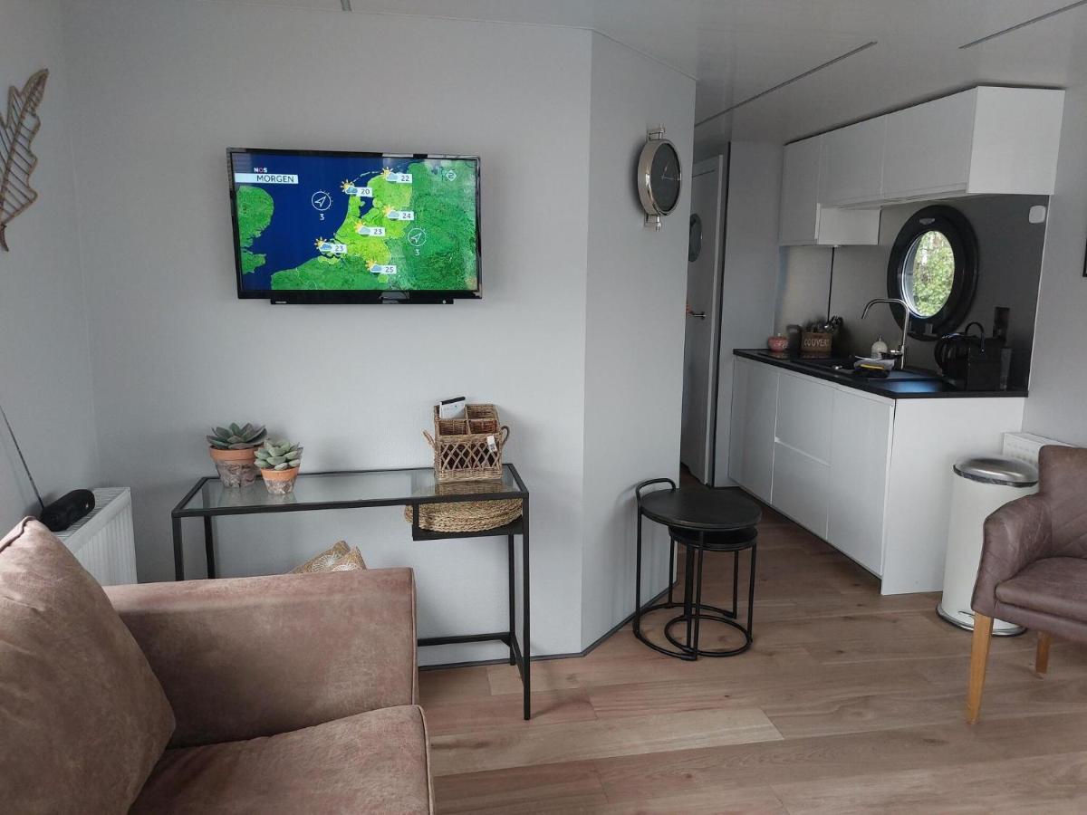 Luxury Houseboat In Volendam Marina Otel Dış mekan fotoğraf