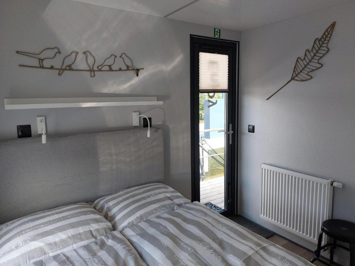Luxury Houseboat In Volendam Marina Otel Dış mekan fotoğraf