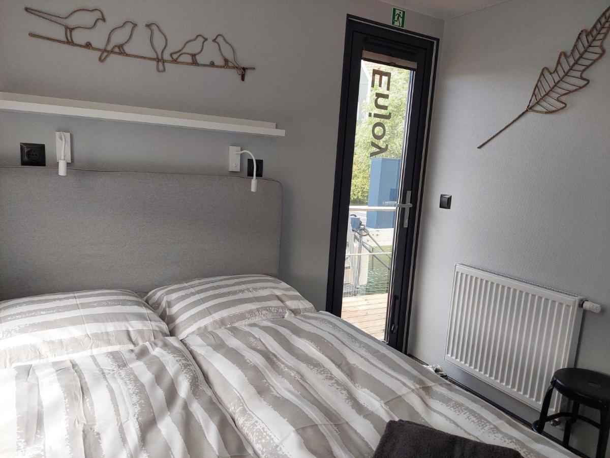 Luxury Houseboat In Volendam Marina Otel Dış mekan fotoğraf